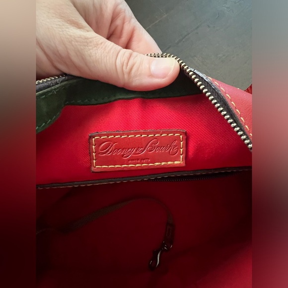 Dooney & Burke Vintage Kingston red leather Hobo Bag - Picture 5 of 16